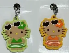 日焼けキティ ラバーストラップ 水着 2個セット グリーン オレンジ セリア