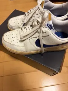 NIKE AIR FORCE 1 スニーカー