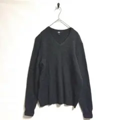 【UNIQLO】 ユニクロ　プレミアムラムＶネックセーター　デザインニットM