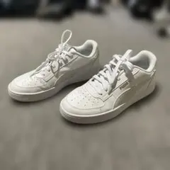 PUMA スニーカー ホワイト　サイズ26.5cmのサムネイル