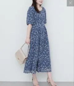 ナチュラルクチュール　バルーンスリーブガーリーワンピース　ブルー花柄　美品
