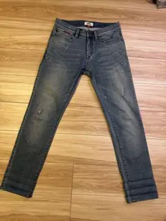 【美品】TOMMY JEANS ライトブルー デニム 28/32のサムネイル