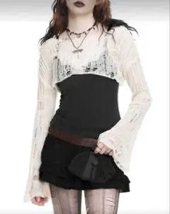 白 穴あきニット