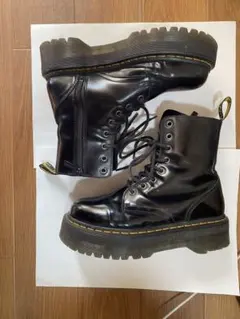Dr. Martens Jadon UK5