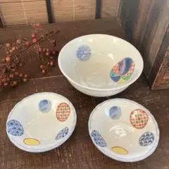 カラフル模様の陶器皿セット