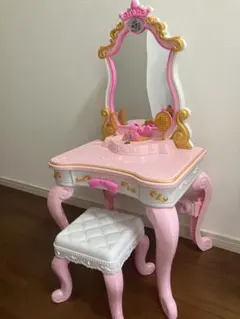 ディズニーストア　ドレッサー　プリンセス　ピンク　ティアラ　disneyのサムネイル