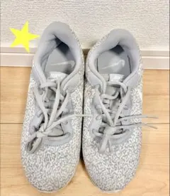 Nike グレー 模様 スニーカー 靴 シューズ ランニング