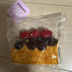 ロールケーキ　 スクイーズ　 いちご　 スイーツ