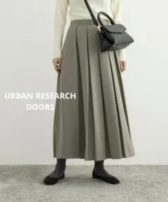 DOORS『UR TECH SMOOTHLUXE』ワイドピッチプリーツスカートＭ