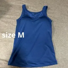 カップ付きタンクトップ ユニクロ
