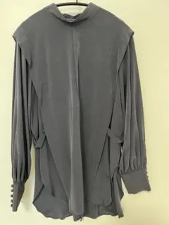 グレー ハイネック 長袖シャツ