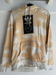 adidas プルオーバーパーカー タイダイ柄