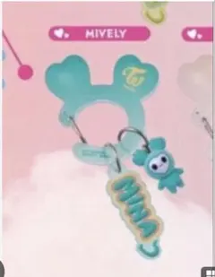TWICE LOVELEYS アクリルカラビナフロッキーマスコット　ミナ