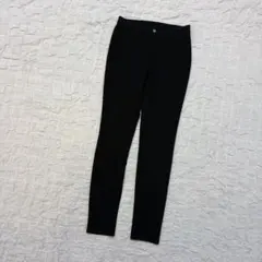 レディース　ストレートパンツ　UNIQLO ユニクロ　黒　ブラック　M