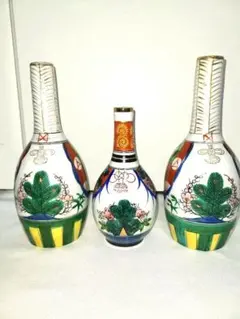 九谷神酒 神具 酒器 高級神棚用具 久谷 絵入 　中×2 小×1　 3点セット