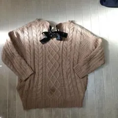 INGNI　ベージュ ケーブルニットセーター 黒リボン付き　Mサイズ