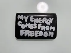 財布 MY ENERGY COMES FROM FREEDOM コムデギャルソン コムデギャルソン・メッセージ・プリント・ウォレット（財布・MY