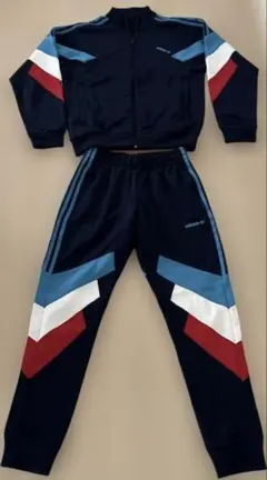 アディダスオリジナルス　ヴィンテージ風　セットアップ