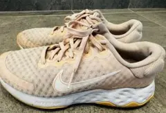 NIKE ナイキ RENEW スニーカー ピンク レディースのサムネイル
