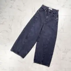 美品 LILY BROWN ワイドデニムパンツ ボトムス 黒 0*GD901のサムネイル