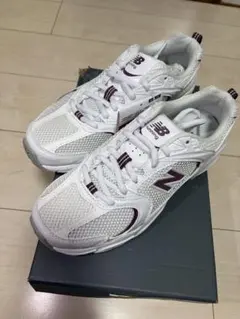 ニューバランス ホワイト ランニングシューズ