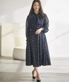 クードシャンス【洗える】セミフレアーが女性らしい、小紋柄のボウタイ