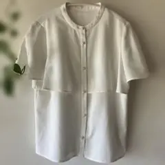 ホワイト 半袖 ブラウス パールボタンのサムネイル