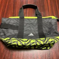 adidas トートバッグ