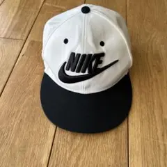 Nike キャップ ホワイト/ブラック サイズ: Nike True