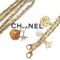 CHANEL　ホリデーチャーム　カメリア　と　ショルダーストラップ　ベージュ