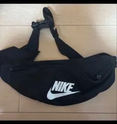 NIKE黒 ボディバッグ ショルダーバッグ ウエストポーチ メンズ レディース