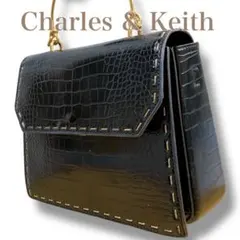 チャールズアンドキース クロコ型押し 自立 フラップ ハンドバッグ ブラック
