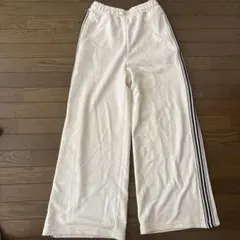 GU フレアスウェットパンツ　ジャージ　白