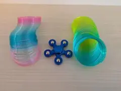 カラフル スプリングとハンドスピナー