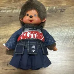 【当時物　平成レトロ】モンチッチ　剣道　希少 タグ付き] 約20cm モンチッチ 剣道 スポーツ ぬいぐるみ 人形 - メルカリ