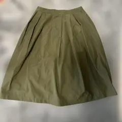 タフタスカート　カーキ　ミモレ丈　ウエストゴムのサムネイル