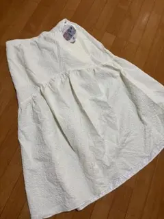 アイボリー 新品タグ付き　4L スカート 大きいサイズ