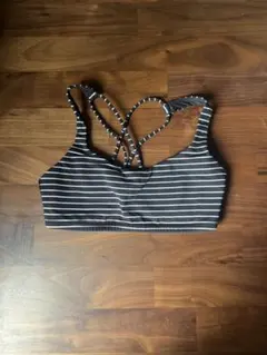 lululemon スポーツブラトップ ボーダー柄 クロスバックのサムネイル