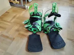 スノーボード ビンディング 緑/黒