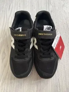 New Balance スニーカー 21cm 20.5cm 左右サイズ違い！