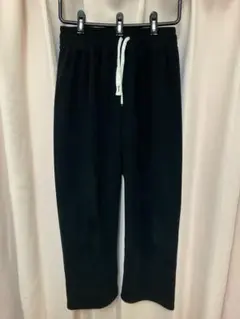 黒いワイドパンツ（ドローストリング付き）