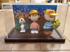 PEANUTS ピーナッツ フィギュア 3体セット ケース付き