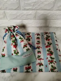 イチゴ柄給食袋 裏地あり ネーム入り ランチョンマット ループあり