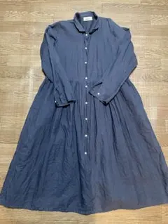 hagumu ダークネイビー シャツワンピース 長袖　リネンのサムネイル