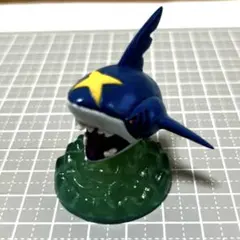 当時物/廃盤】モンコレ サメハダー 水中台座付き TOMY刻印 レトロ 希少