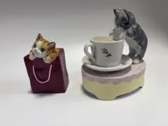 可愛い猫の置物　陶器製　2点セット