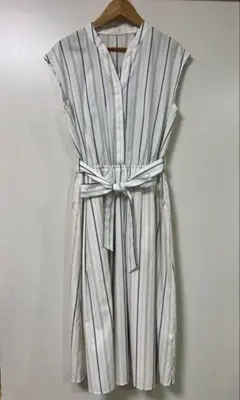 ストライプ柄ノースリーブシャツワンピース（anySiS Ｍサイズ）