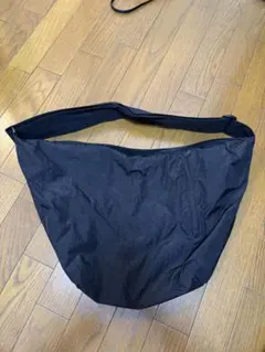 LOWRYS FARM ブラックショルダーバッグ