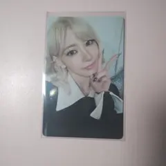 LE SSERAFIM　サクラ