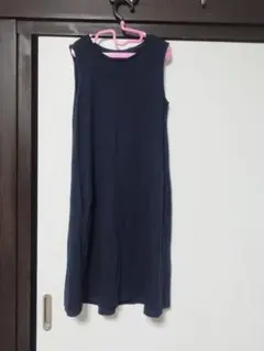 美品　ユニクロ　ワンピース　紺　ネイビーのサムネイル